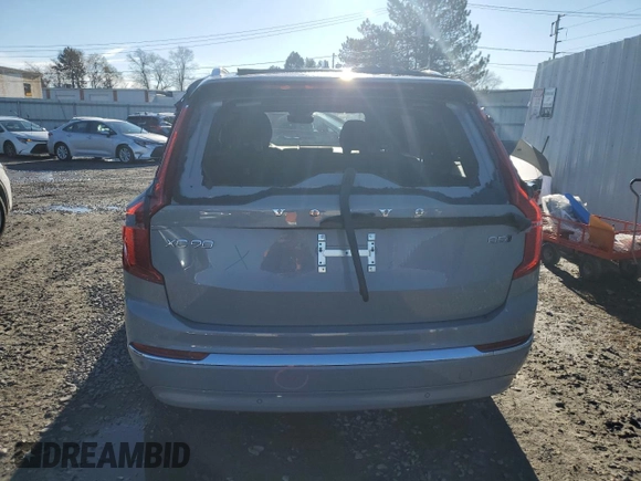 2024 Volvo XC90 Plus Bright Theme с VIN YV4L12PE2R1235477, выставлен на аукционе Copart как лот 82138904 с пробегом 2 047 миль миль и Списание • Salvage title. История ставок и продаж доступна на DreamBid. Изображение 6.