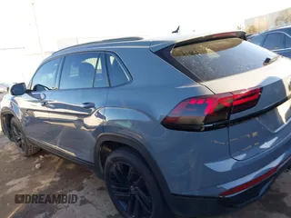2021 Volkswagen Atlas SEL Premium with VIN 1V2TE2CAXMC215550, listed as a IAAI auction lot 41579665 with 55,264 mi miles and . Bid and sale history available at DreamBid. Image 14.