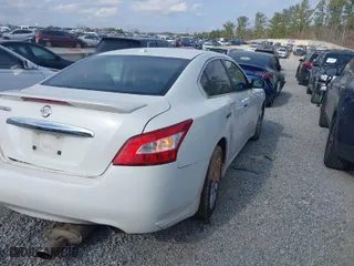 2011 Nissan Maxima 3.5 SV w/Premium Pkg with VIN 1N4AA5AP5BC864334, listed as a IAAI auction lot 41508781 with 185,152 mi miles. Bid and sale history available at carsss.com. Image 4.
