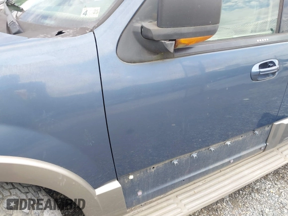 2004 Ford Expedition Eddie Bauer with VIN 1FMPU18L44LB06605, listed as a IAAI auction lot 42778103 with 211,495 mi miles and . Bid and sale history available at DreamBid. Image 12.