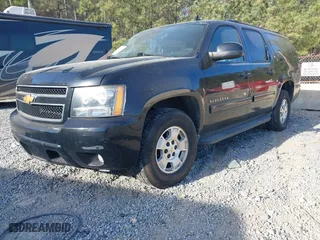 2013 Chevrolet Suburban LT with VIN 1GNSCJE03DR237220, listed as a IAAI auction lot 41904698 with 372,811 mi miles. Bid and sale history available at carsss.com. Image 22.