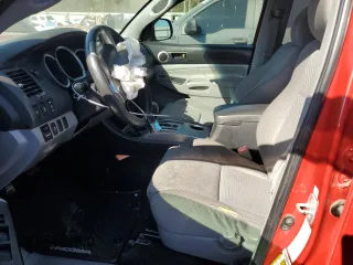2013 Toyota Tacoma PreRunner z VIN 5TFJU4GN2DX034150, wystawiony jako Copart lot #77808844 z przebiegiem 112 621 mil mil oraz Szkoda całkowita • Salvage title. Historia ofert i sprzedaży dostępna na DreamBid. Obrazek 7.