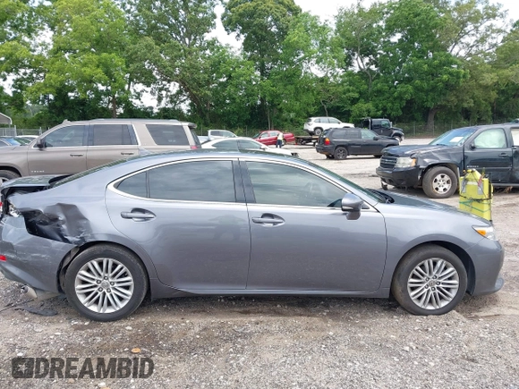 2014 Lexus ES 330 z VIN JTHBK1GG4E2129607, wystawiony jako IAAI lot #42468963 z przebiegiem 115 158 mil mil oraz . Historia ofert i sprzedaży dostępna na DreamBid. Obrazek 13.