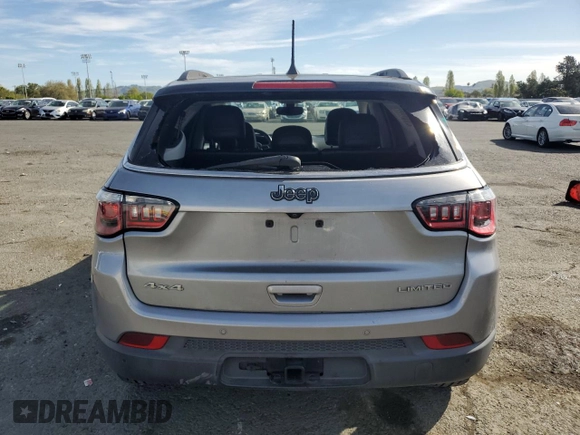 2017 Jeep Compass Limited z VIN 3C4NJDCB4HT631422, wystawiony jako Copart lot #52978345 z przebiegiem 81 666 mil mil oraz Szkoda całkowita • Salvage title. Historia ofert i sprzedaży dostępna na DreamBid. Obrazek 6.