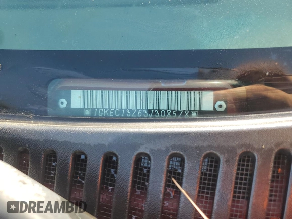 2003 GMC Yukon SLT z VIN 1GKEC13Z63J308578, wystawiony jako Copart lot #53270405 z przebiegiem 308 272 mil mil oraz Szkoda całkowita • Salvage title. Historia ofert i sprzedaży dostępna na DreamBid. Obrazek 13.