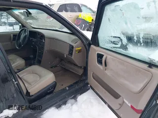 1997 Saab 9000 z VIN YS3CF65M8V1001790, wystawiony jako IAAI lot #41551828 z przebiegiem Nie podano mil oraz . Historia ofert i sprzedaży dostępna na DreamBid. Obrazek 5.