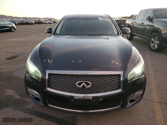 2019 Infiniti Q70 3.7 LUXE with VIN JN1BY1AP8KM505754, listed as a Copart auction lot 77393554 with 61,633 mi miles and Salvage Title. Bid and sale history available at carsss.com. Image 5.