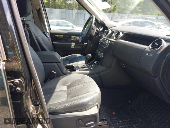 2013 Land Rover LR4 HSE z VIN SALAG2D45DA670046, wystawiony jako IAAI lot #42838676 z przebiegiem 137 998 mil mil oraz . Historia ofert i sprzedaży dostępna na DreamBid. Obrazek 5.