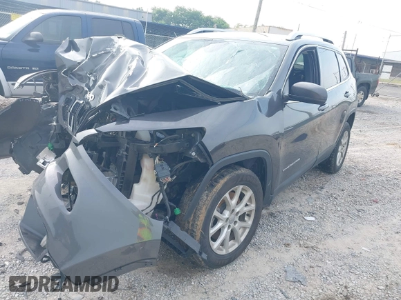 2017 Jeep Cherokee Latitude z VIN 1C4PJLCB3HW662626, wystawiony jako IAAI lot #42485105 z przebiegiem Nie podano mil oraz . Historia ofert i sprzedaży dostępna na DreamBid. Obrazek 2.
