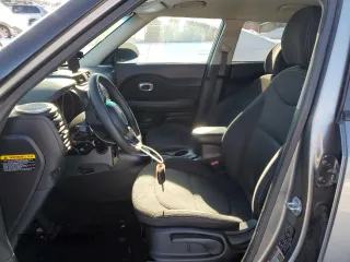 2015 Kia Soul with VIN KNDJN2A28F7236350, listed as a Copart auction lot 41474255 with 92,958 mi miles and Salvage Title. Bid and sale history available at carsss.com. Image 7.