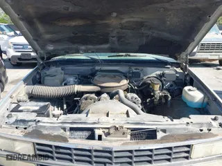1993 Chevrolet C/K 1500 with VIN 1GCEK14H3PZ158375, listed as a IAAI auction lot 41976735 with 190,455 mi miles. Bid and sale history available at carsss.com. Image 10.