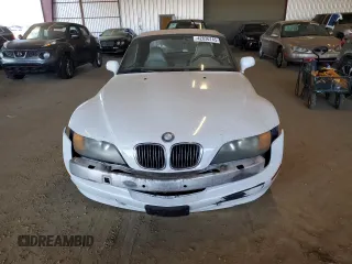 1997 BMW 3 Series 1.9L with VIN 4USCH7324VLB83708, listed as a Copart auction lot 42836745 with 220,898 mi miles and Clean Title. Bid and sale history available at carsss.com. Image 5.