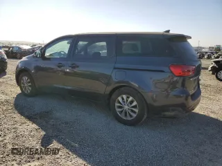 2021 Kia Sedona EX with VIN KNDMB5C11M6673086, listed as a Copart auction lot 42244935 with 57,698 mi miles and Salvage Title. Bid and sale history available at carsss.com. Image 2.