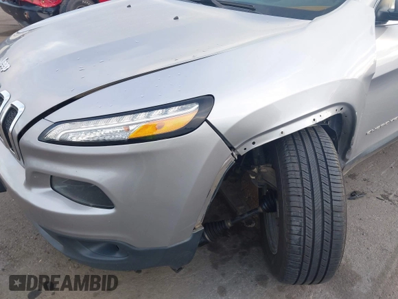 2017 Jeep Cherokee Limited with VIN 1C4PJLDB6HW526697, listed as a IAAI auction lot 42760984 with 191,897 mi miles and . Bid and sale history available at DreamBid. Image 6.