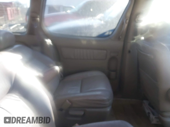 2001 Toyota Sienna LE with VIN 4T3ZF13C21U369974, listed as a IAAI auction lot 41821093 with 208,354 mi miles. Bid and sale history available at carsss.com. Image 8.
