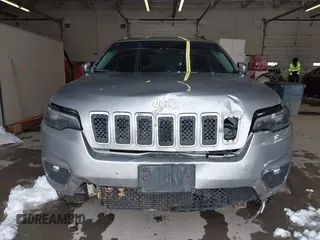 2019 Jeep Cherokee Latitude Plus with VIN 1C4PJMLX8KD137307, listed as a IAAI auction lot 41258365 with 131,758 mi miles and . Bid and sale history available at DreamBid. Image 6.
