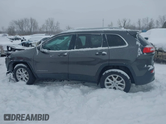 2018 Jeep Cherokee Latitude Plus z VIN 1C4PJMLB1JD530195, wystawiony jako IAAI lot #41629474 z przebiegiem 202 827 mil mil oraz . Historia ofert i sprzedaży dostępna na DreamBid. Obrazek 15.