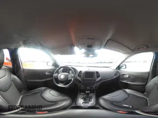 2021 Jeep Cherokee Latitude Plus z VIN 1C4PJMLB9MD140076, wystawiony jako IAAI lot #41998687 z przebiegiem 175 956 mil mil oraz . Historia ofert i sprzedaży dostępna na DreamBid. Obrazek 19.