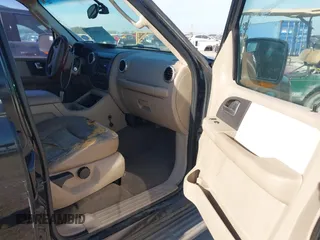 2003 Ford Expedition Eddie Bauer with VIN 1FMEU17W83LC17028, listed as a IAAI auction lot 41355928 with 229,271 mi miles. Bid and sale history available at carsss.com. Image 5.