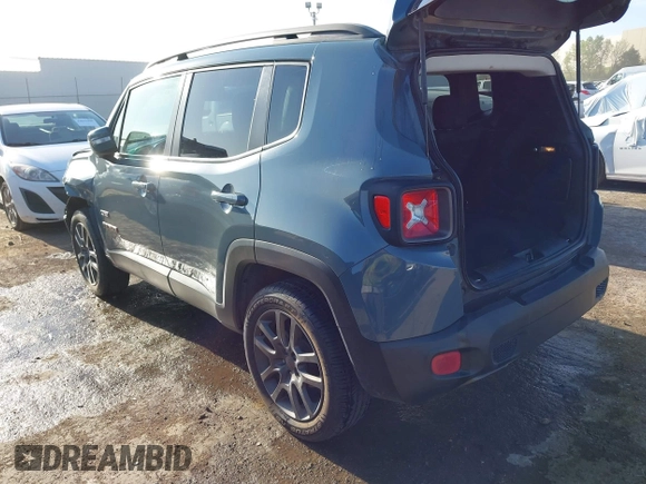2016 Jeep Renegade Latitude with VIN ZACCJBBT6GPD66773, listed as a IAAI auction lot 41946572 with 156,505 mi miles. Bid and sale history available at carsss.com. Image 3.