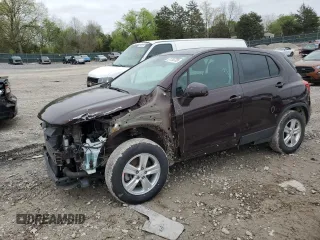 2021 Chevrolet Trax LS z VIN KL7CJKSB3MB305939, wystawiony jako Copart lot #51756705 z przebiegiem 55 420 mil mil oraz Czysty tytuł • Clean title. Historia ofert i sprzedaży dostępna na DreamBid. Obrazek 1.