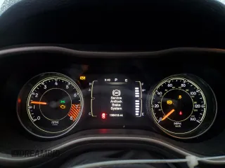 2014 Jeep Cherokee Latitude with VIN 1C4PJMCS0EW286811, listed as a Copart auction lot 47927765 with 138,418 mi miles and Salvage Title. Bid and sale history available at carsss.com. Image 9.