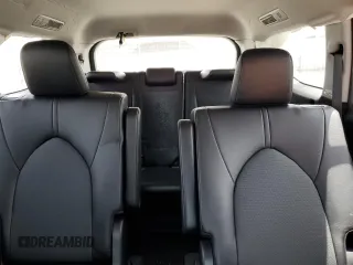 2024 Toyota Highlander XLE z VIN 5TDAAAA58RS001022, wystawiony jako Copart lot #56607315 z przebiegiem 10 763 mil mil oraz Szkoda całkowita • Salvage title. Historia ofert i sprzedaży dostępna na DreamBid. Obrazek 10.