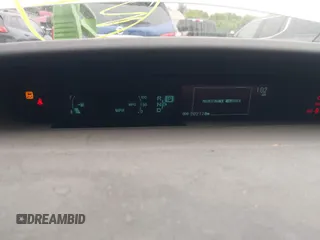 2013 Toyota Prius One z VIN JTDKN3DU3D5591734, wystawiony jako IAAI lot #42381581 z przebiegiem 202 128 mil mil oraz . Historia ofert i sprzedaży dostępna na DreamBid. Obrazek 7.