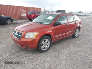 2009 Dodge Caliber SXT z VIN 1B3HB48A69D168427, wystawiony jako IAAI lot #42156117 z przebiegiem 168 286 mil mil oraz . Historia ofert i sprzedaży dostępna na DreamBid. Obrazek 2.