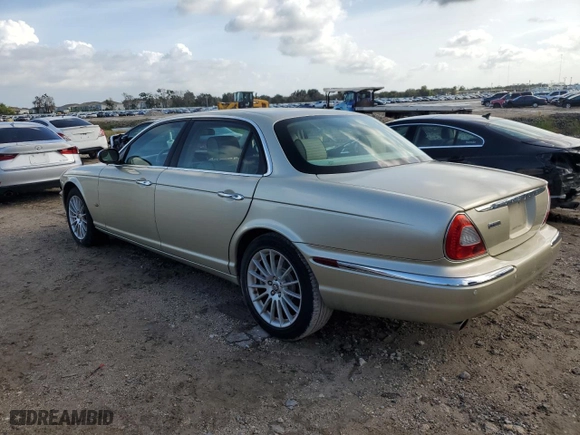 2007 Jaguar XJ with VIN SAJWA79B27SH17894, listed as a Copart auction lot 73415074 with 102,672 mi miles and Clean Title. Bid and sale history available at carsss.com. Image 2.
