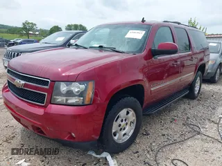 2010 Chevrolet Suburban LT z VIN 1GNUKJE30AR262500, wystawiony jako IAAI lot #42082813 z przebiegiem 270 431 mil mil oraz . Historia ofert i sprzedaży dostępna na DreamBid. Obrazek 17.
