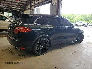 2012 Porsche Cayenne Turbo z VIN WP1AC2A24CLA81660, wystawiony jako Copart lot #58200545 z przebiegiem 161 651 mil mil oraz Czysty tytuł • Clean title. Historia ofert i sprzedaży dostępna na DreamBid. Obrazek 3.