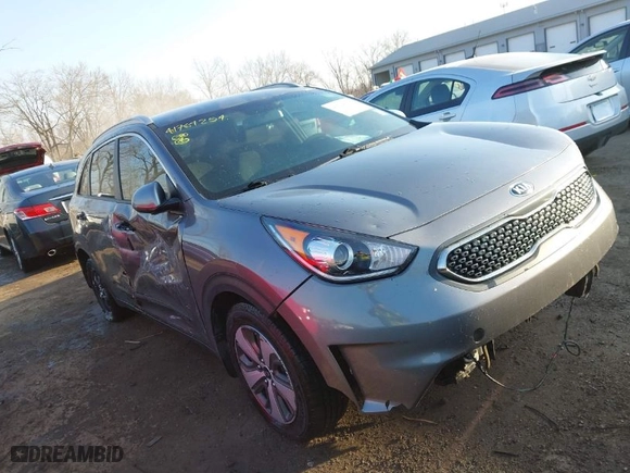 2017 Kia Niro LX with VIN KNDCB3LC2H5101828, listed as a IAAI auction lot 41764254 with 133,229 mi miles. Bid and sale history available at carsss.com. Image 1.