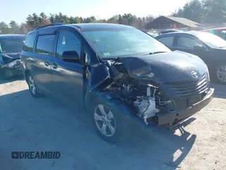 2014 Toyota Sienna LE AAS z VIN 5TDKK3DCXES476334, wystawiony jako IAAI lot #42059883 z przebiegiem 250 454 mil mil oraz . Historia ofert i sprzedaży dostępna na DreamBid. Obrazek 1.