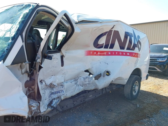 2016 Chevrolet Express Cargo Van with VIN 1GCZGHFG3G1278918, listed as a IAAI auction lot 40711791 with 268,643 mi miles. Bid and sale history available at carsss.com. Image 18.