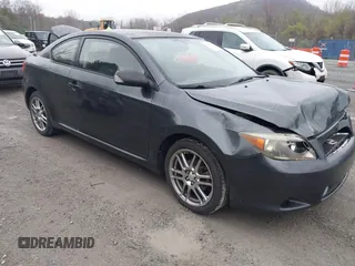 2006 Scion tC with VIN JTKDE177760068308, listed as a IAAI auction lot 42009139 with 194,263 mi miles. Bid and sale history available at carsss.com. Image 1.