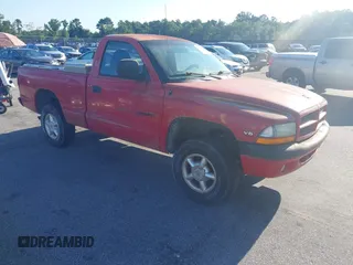 1997 Dodge Dakota z VIN 1B7GG26X5VS131317, wystawiony jako IAAI lot #42527411 z przebiegiem 162 080 mil mil oraz . Historia ofert i sprzedaży dostępna na DreamBid. Obrazek 1.