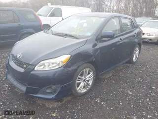 2009 Toyota Matrix S with VIN 2T1KE40E79C012615, listed as a IAAI auction lot 42093081 with 999,999 mi miles. Bid and sale history available at carsss.com. Image 2.