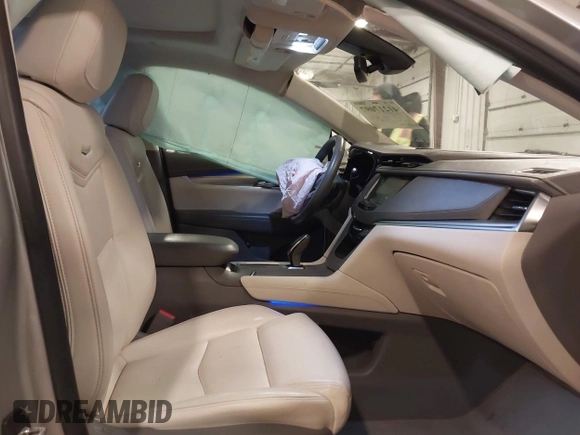 2017 Cadillac XT5 Premium Luxury AWD with VIN 1GYKNERS1HZ282954, listed as a IAAI auction lot 41217097 with 63,154 mi miles. Bid and sale history available at carsss.com. Image 5.