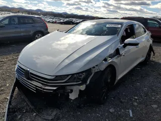 2019 Volkswagen Arteon SEL R-Line z VIN WVWSR7AN0KE027464, wystawiony jako Copart lot #68929852 z przebiegiem 20 417 mil mil oraz . Historia ofert i sprzedaży dostępna na DreamBid. Obrazek 1.
