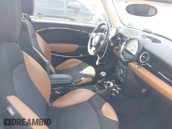 2012 MINI Hardtop with VIN WMWSU3C53CT185697, listed as a IAAI auction lot 41761981 with 201,335 mi miles and . Bid and sale history available at DreamBid. Image 5.