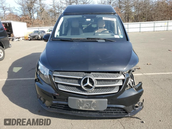 2020 Mercedes-Benz Metris with VIN W1WV0FEY2L3762177, listed as a Copart auction lot 44027605 with 30,685 mi miles and Salvage Title. Bid and sale history available at DreamBid. Image 5.