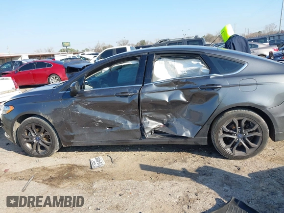 2018 Ford Fusion SE with VIN 3FA6P0HD0JR158536, listed as a IAAI auction lot 41695179 with 114,815 mi miles. Bid and sale history available at carsss.com. Image 14.