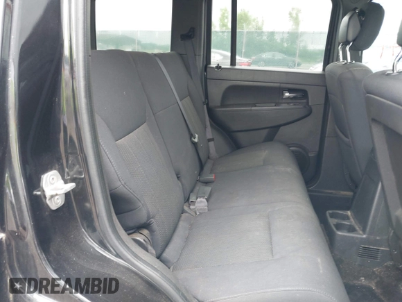 2012 Jeep Liberty Arctic z VIN 1C4PJMAK5CW111521, wystawiony jako IAAI lot #42611294 z przebiegiem 104 644 mil mil oraz . Historia ofert i sprzedaży dostępna na DreamBid. Obrazek 8.
