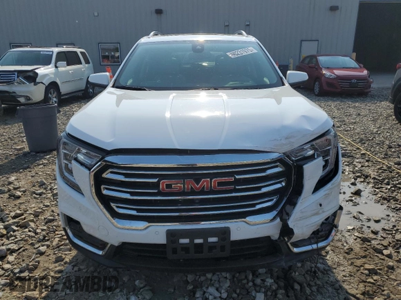 2024 GMC Terrain SLT with VIN 3GKALVEG3RL243515, listed as a Copart auction lot 60231975 with 4,616 mi miles and Salvage title. Bid and sale history available at DreamBid. Image 5.