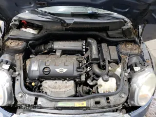 2011 MINI Clubman z VIN WMWZF3C51BTX81754, wystawiony jako Copart lot #64674524 z przebiegiem 109 083 mil mil oraz Szkoda całkowita • Salvage title. Historia ofert i sprzedaży dostępna na DreamBid. Obrazek 11.