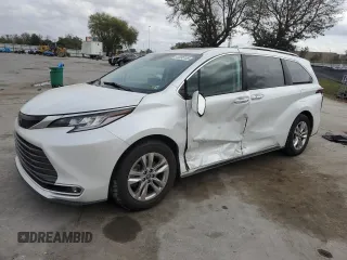 2022 Toyota Sienna Limited with VIN 5TDZSKFC9NS046588, listed as a Copart auction lot 45895105 with 22,065 mi miles and Salvage Title. Bid and sale history available at carsss.com. Image 1.