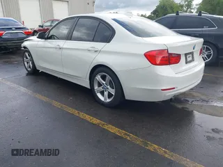 2014 BMW 3 Series 320i xDrive с VIN WBA3C3C51EP661285, выставлен на аукционе IAAI как лот 42260366 с пробегом 125 269 миль миль и . История ставок и продаж доступна на DreamBid. Изображение 3.