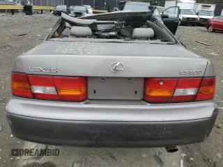 1997 Lexus ES 300 Luxury Sport Sdn with VIN JT8BF22G1V0036380, listed as a Copart auction lot 86487934 with 0 mi miles and Non Repairable. Bid and sale history available at carsss.com. Image 6.