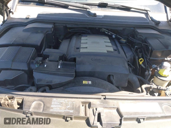 2005 Land Rover LR3 SE z VIN SALAD25405A326701, wystawiony jako IAAI lot #42504979 z przebiegiem 212 359 mil mil oraz . Historia ofert i sprzedaży dostępna na DreamBid. Obrazek 10.